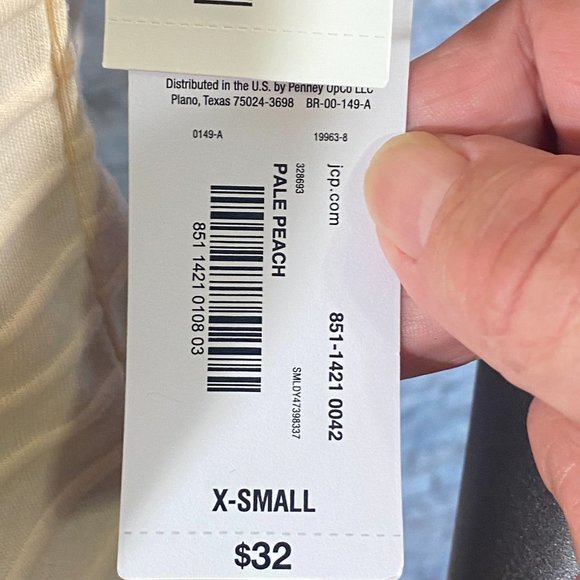 Liz Claiborne Pull Over Blouse - Picture 7 of 9